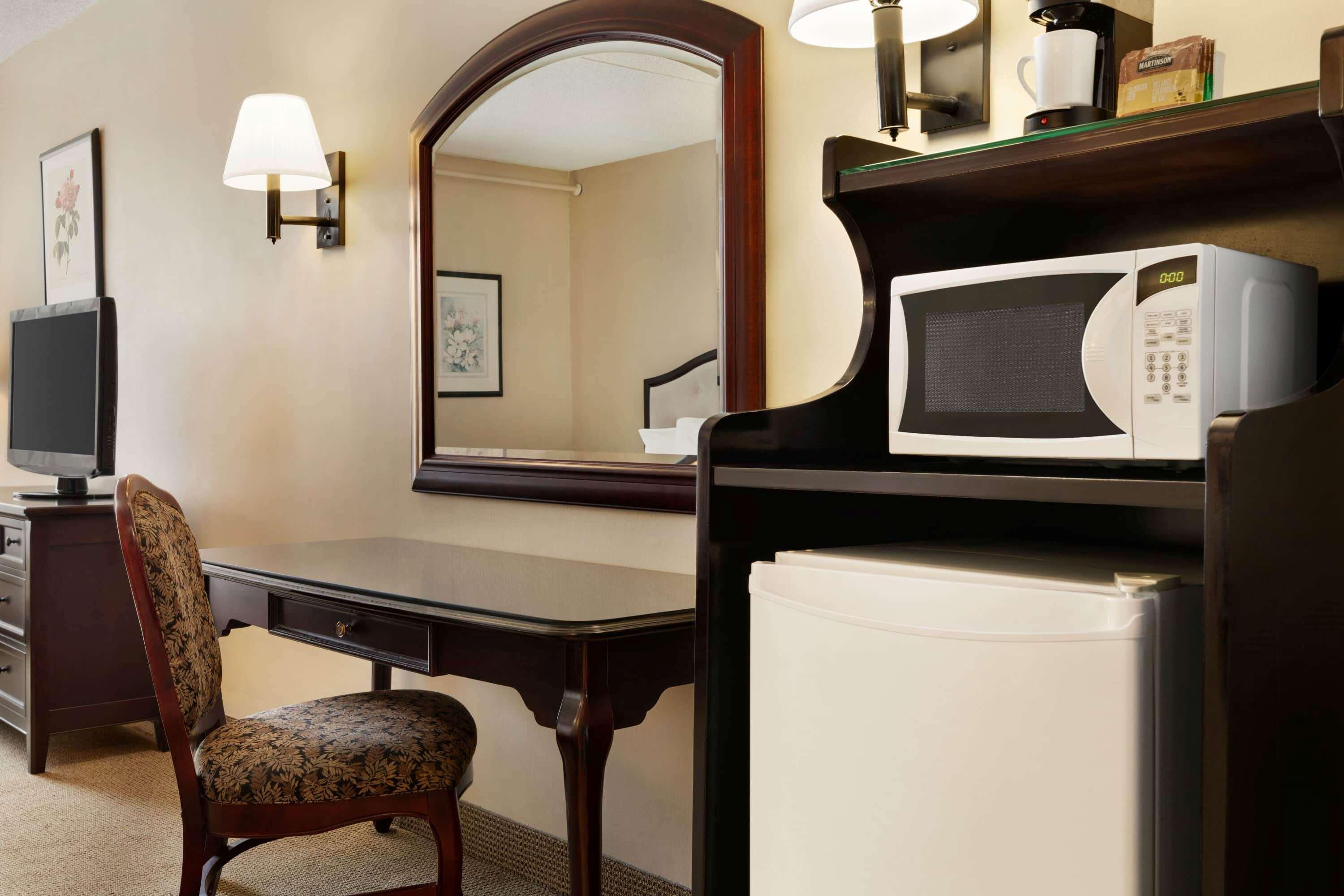 Ramada By Wyndham Fredericton Hotel Kültér fotó