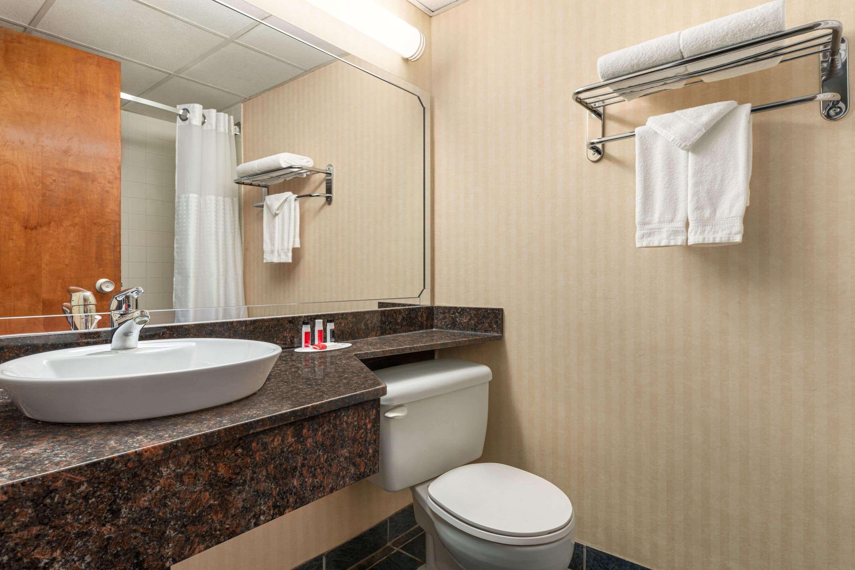 Ramada By Wyndham Fredericton Hotel Kültér fotó