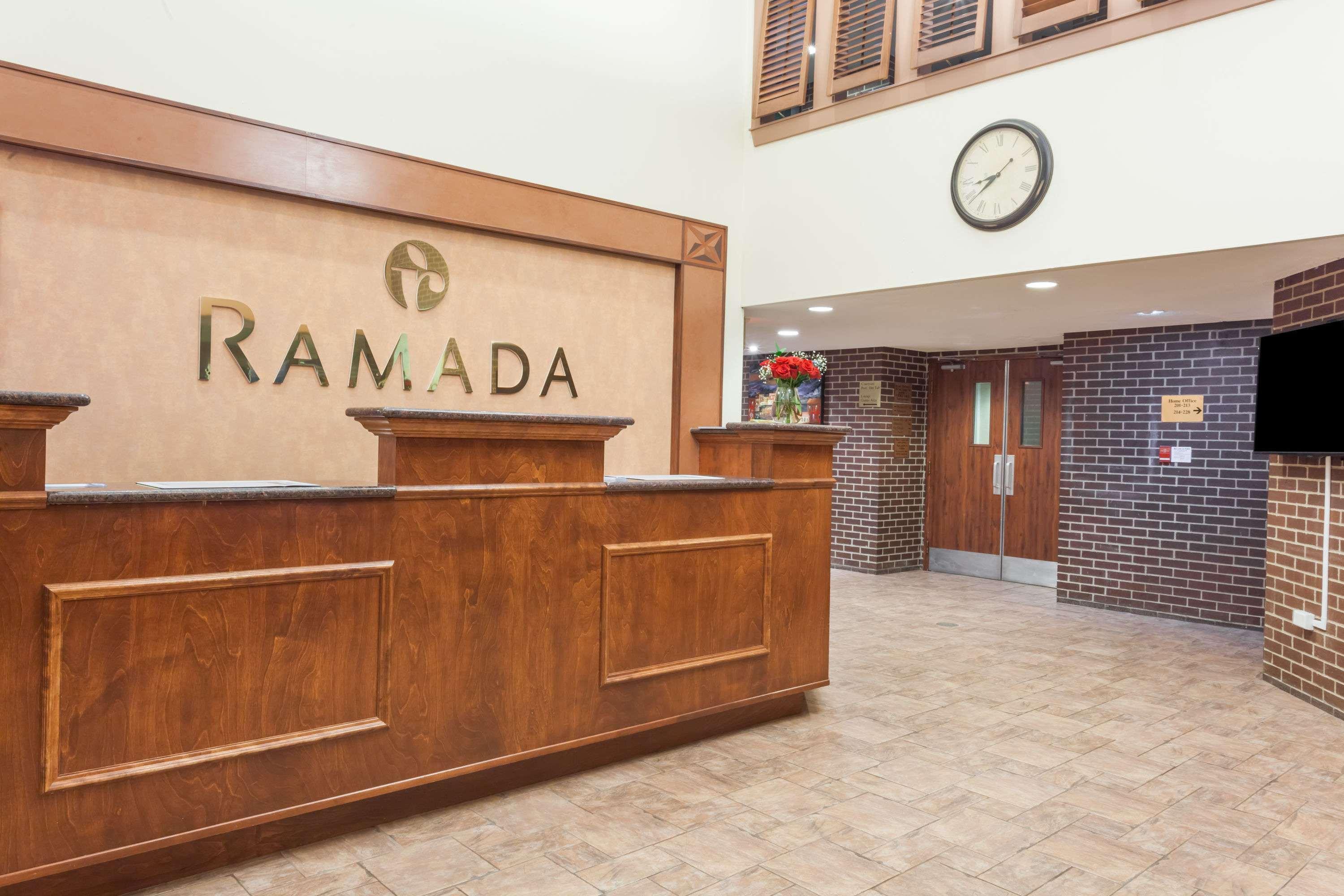 Ramada By Wyndham Fredericton Hotel Kültér fotó