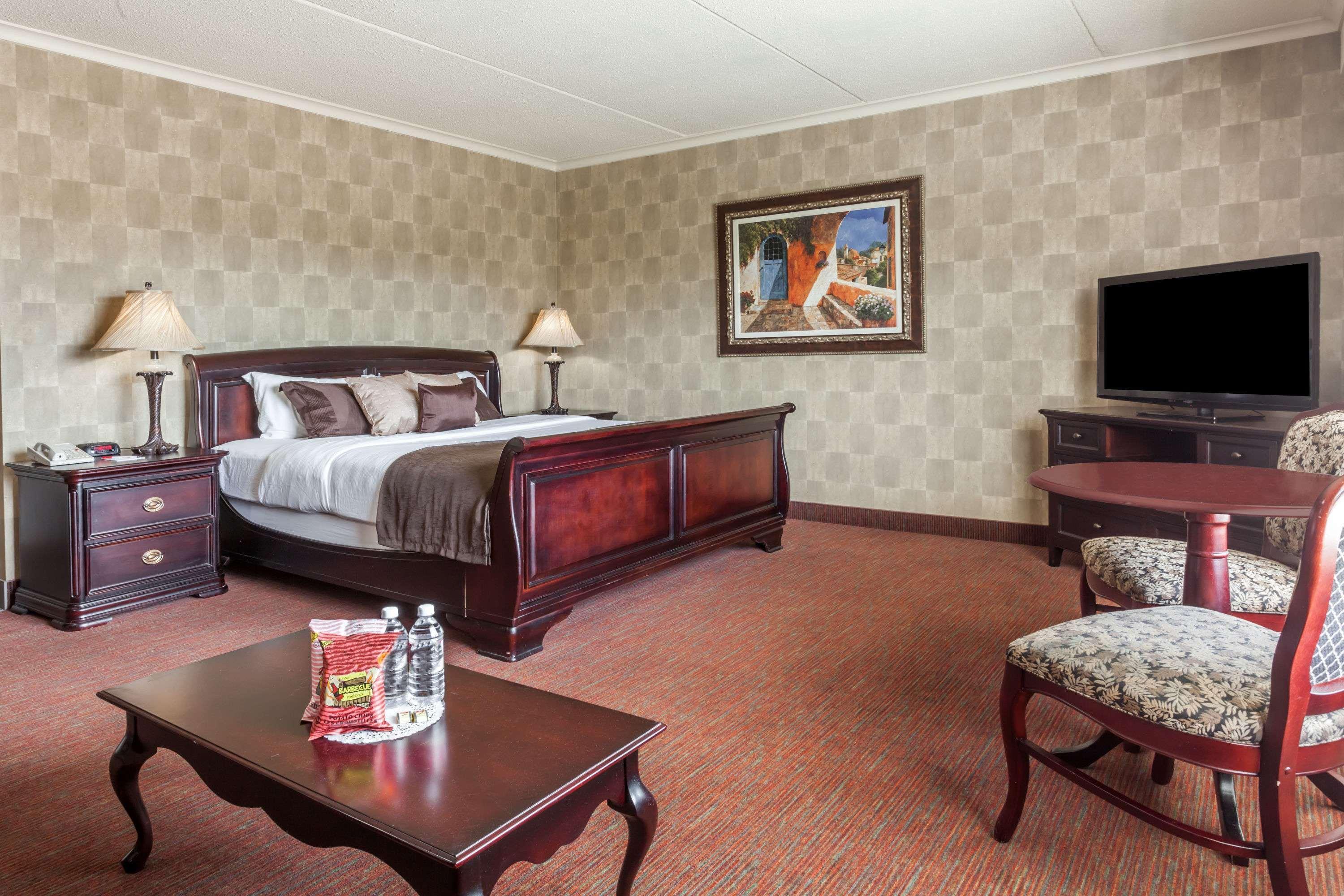 Ramada By Wyndham Fredericton Hotel Kültér fotó