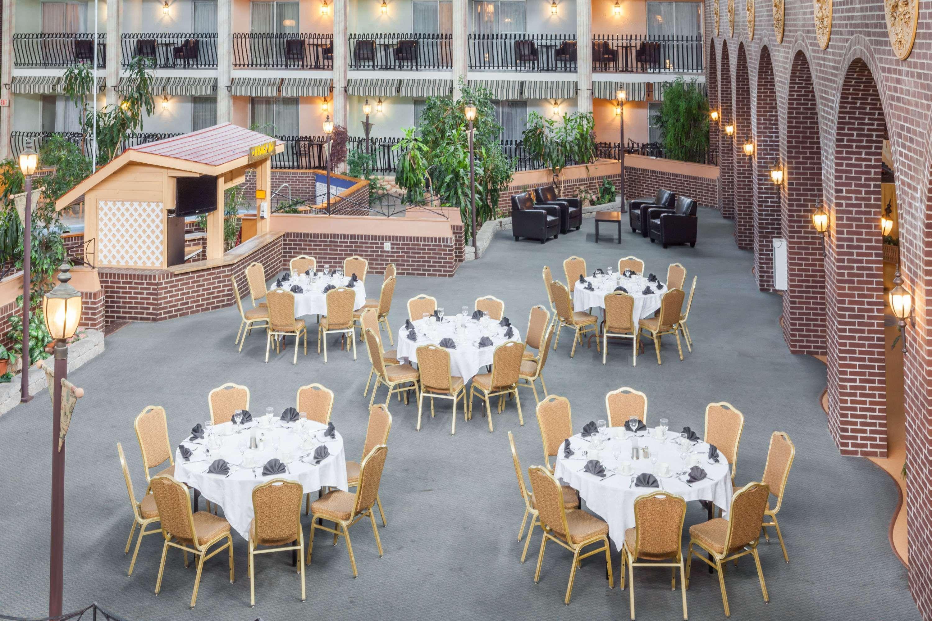 Ramada By Wyndham Fredericton Hotel Kültér fotó